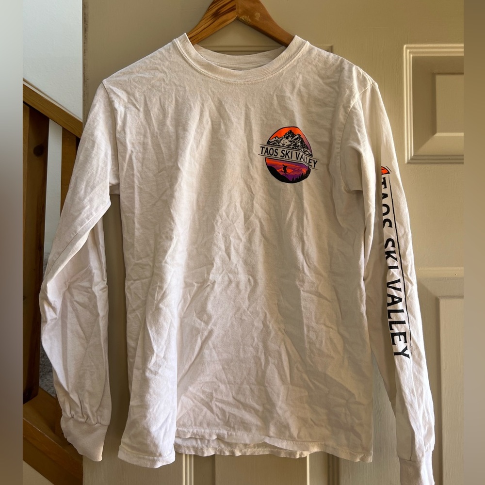 Taos Ski Valley long sleeved tee